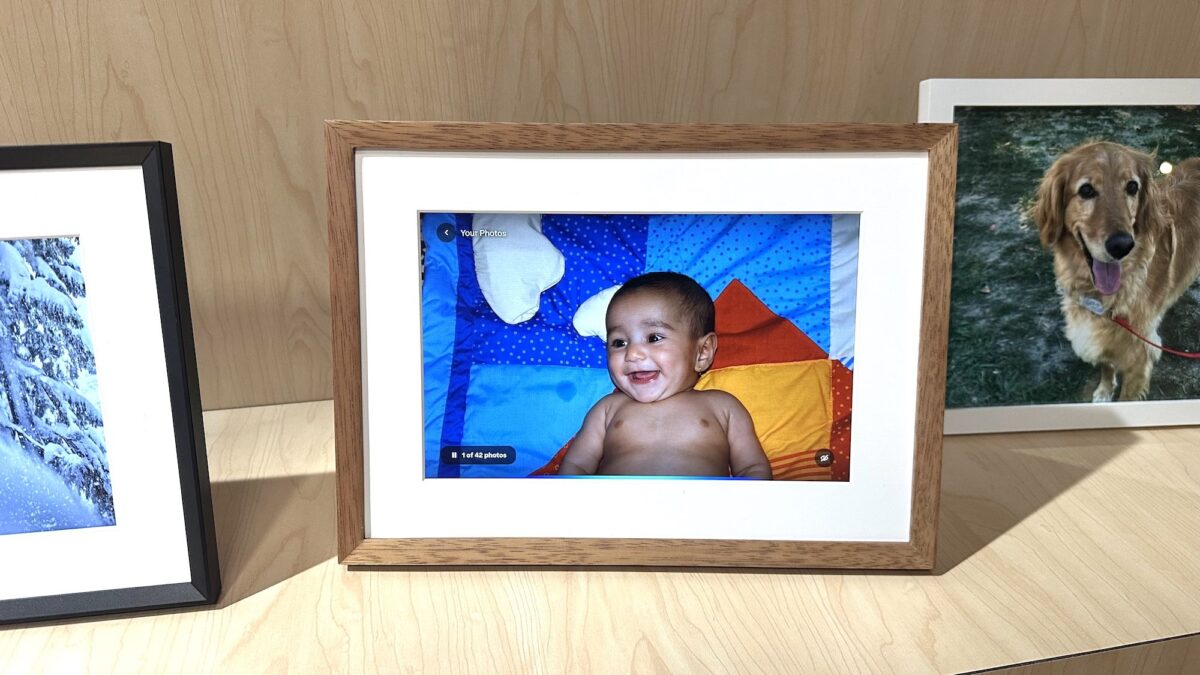 Je ne peux pas croire qu'il ait fallu autant de temps à Amazon pour proposer un cadre photo Alexa. image-38065